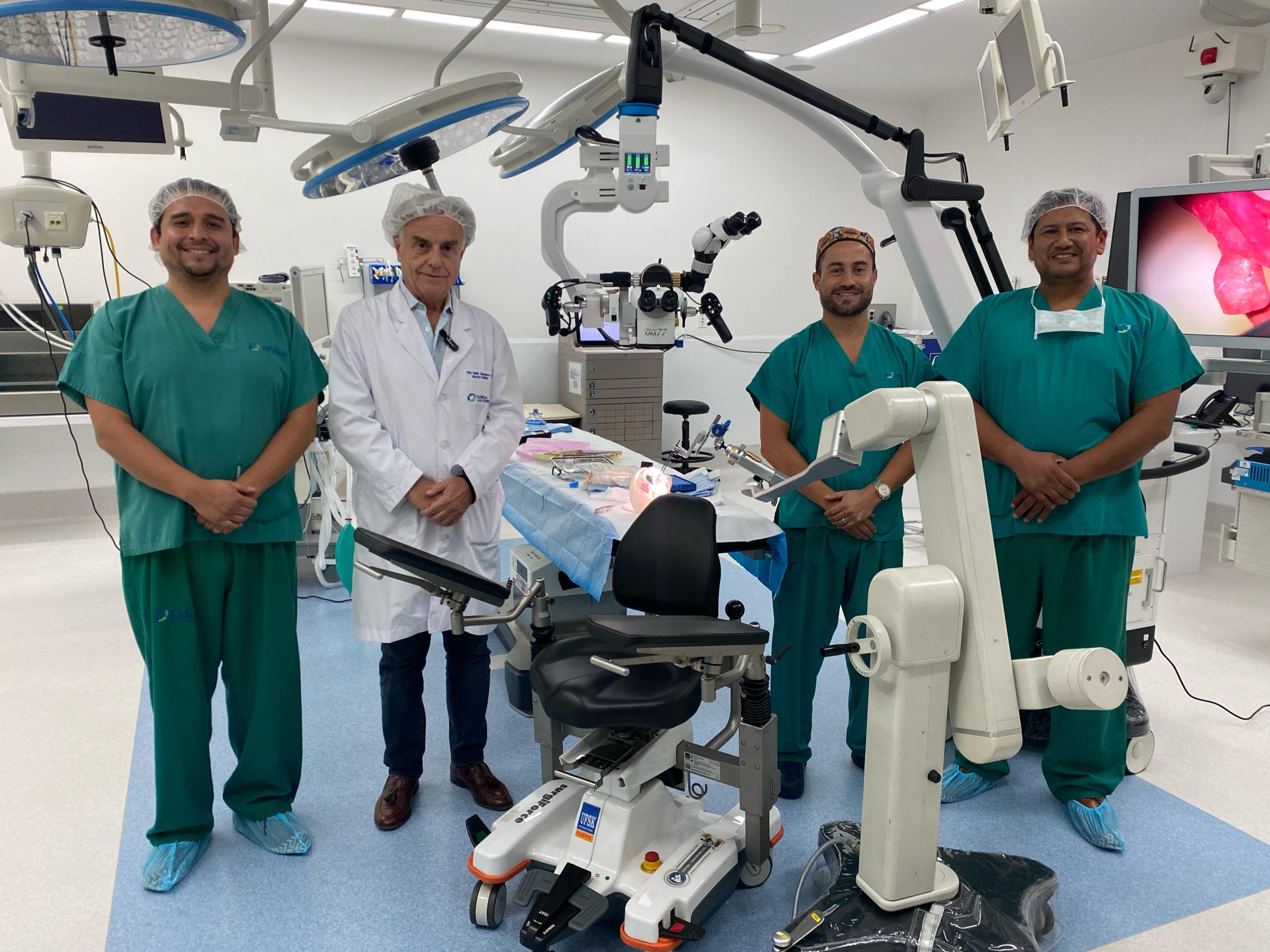 Mitaka MM77 en Clínica Las Condes